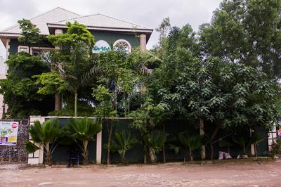 De Web Hotel & Lodge