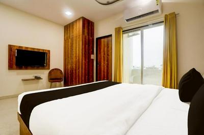 Gaurav Hotel And Restaurant