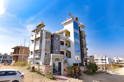 Fabhotel Achrol Palace