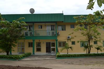 L'Aquarius Marina 2000