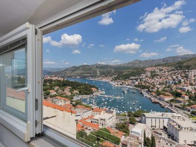 Apartment Super Marijo - Two-bedroom Apartment With Sea View