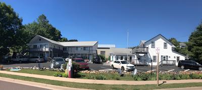 Harbor's Edge Motel