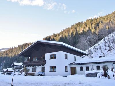 Spacious Apartment near Ski Area in Salzburg