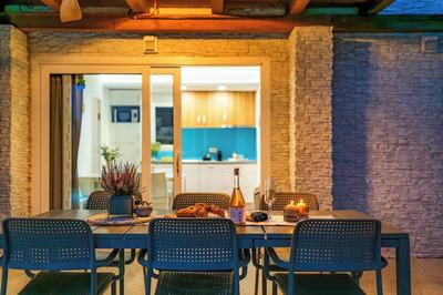 Villa Almond