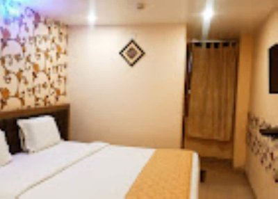 Himaaksh cottages sigri