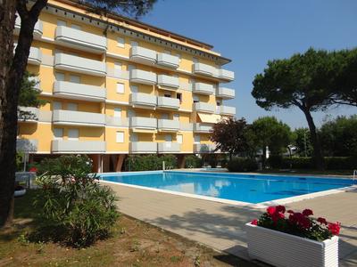 Lovely Apartment With Pool in a Fantastic Location by Beahost Rentals