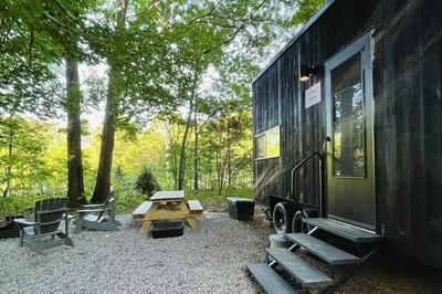 Postcard Cabins Barber Creek, Outdoor Collection by Marriott Bonvoy