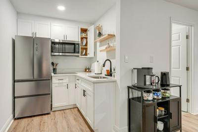 Stylish Lakeland Studio w/ Workspace