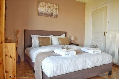 4-bedroom Athens Smart Stay - Base Rate - Extra Customisable
