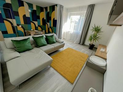 Elegance and Personality a Stones Throw From Alba