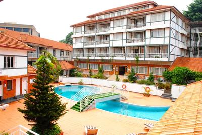 Mosa Court Apartments