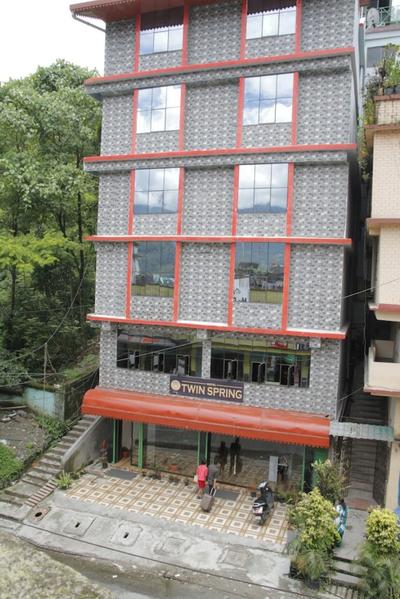 Goroomgo Twin Spring Gangtok