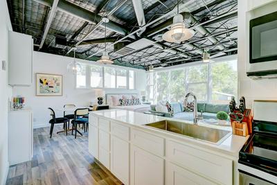 Luxury 5BR House Private Studio 5mins to OU Cha