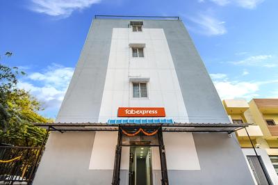 FabHotel Diamond Residency, Airport Road
