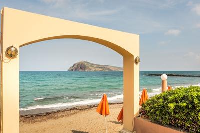 Athina's Flat on the sea