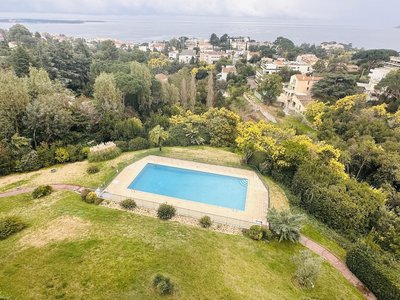 Large Light and Modern 2 Bedroomed Apartment in Cannes With Sea Views Pool and Lovely Terrace - 1503