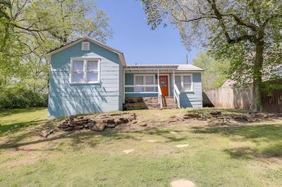 Vibrant Fayetteville Home - Walk Downtown!