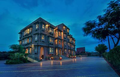 Garh Govind Hotel & Resort