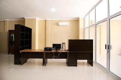 RedDoorz near Hartono Mall Solo