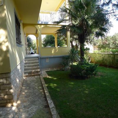 Six Person Apartment With 2 Bedrooms Near the Beach in Pjescana Uvala