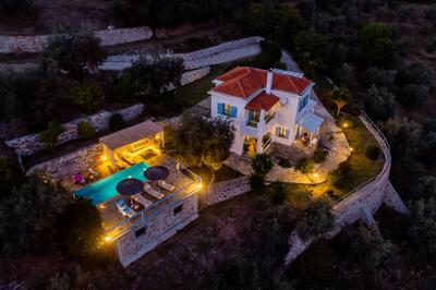 Villa Avaton With Magnificent sea View and Skopelos Town