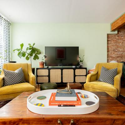 Wyatt's Saloon Guest House 2