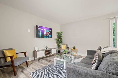 Beautiful 2BR 2BA Apartment With Modern Design