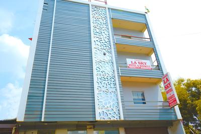 Roomshala 042 Grand Vikas