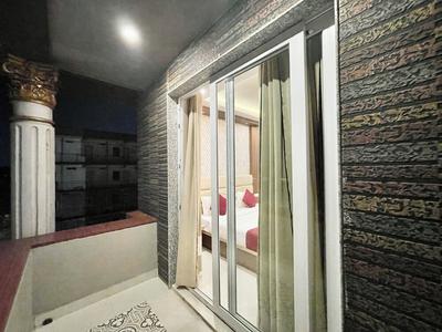 Hotel KUBER PALACE - Sea beach & Temple