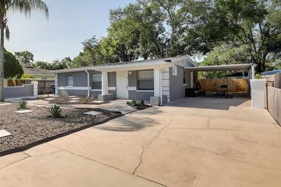 Tampa Home w/ Patio - 1 Mi to Busch Gardens!