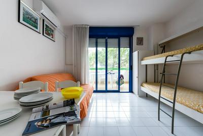 Cozy Studio With Lateral sea View in Bibione