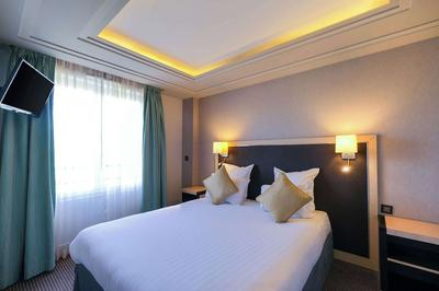 Zenitude Hotel la Valadière, an Ascend Collection Hotel