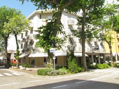 Functional Flat With 3 Balconies - Beahost