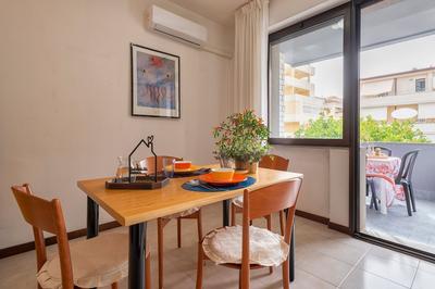 Sardinia RE - Lilium Central Flat