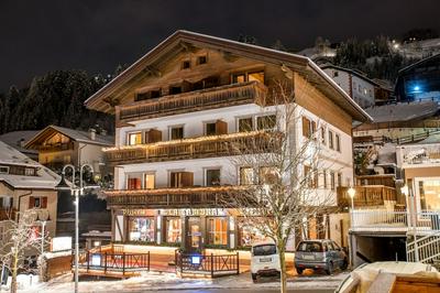 La Tambra B&B Residence - central with Restaurant