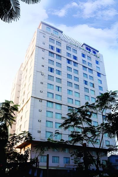 Oh Biz Premier at Leonia