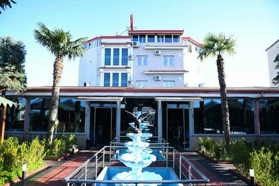 Hotel Bardhi