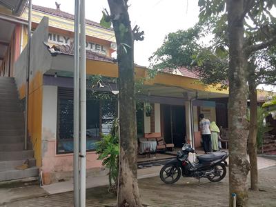 OYO 898 Joglo Family Hotel & Homestay