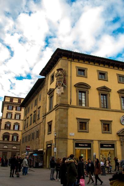 Spacious 4BD Apt Near the Duomo