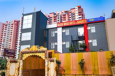 Fabhotel Golden World