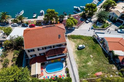 Villa Leona V1