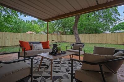 The Harmony Designer Home In Central Dfw 4 Bedroom Home by RedAwning