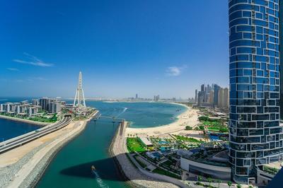 Luxury StayCation - Spacious Modern Apt Overlooking The Arabian Sea