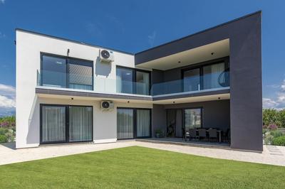Villa Nika