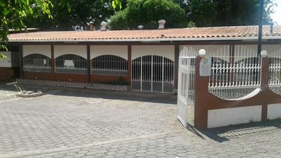 Hotel y Restaurante Charlie's