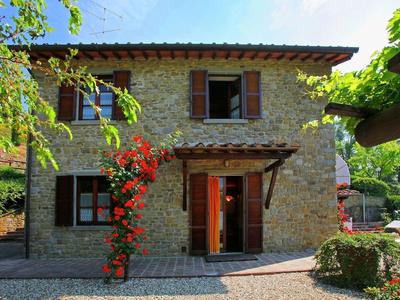 Villa in Tuscany With Pool and Valley Views