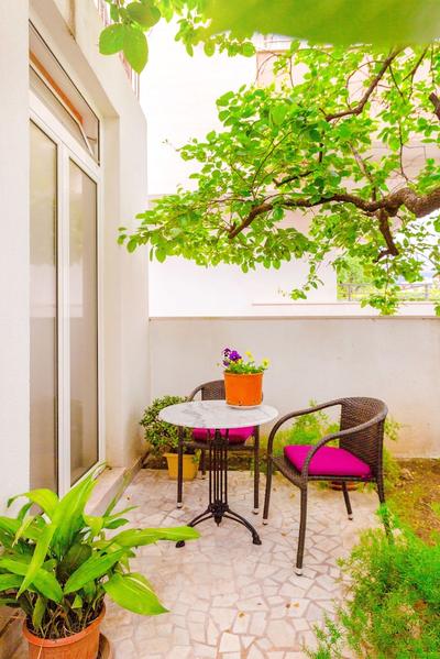 Franeta Apartments