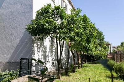 Apartment Blue & Green - Two-bedroom Apartment With Terrace and Garden View