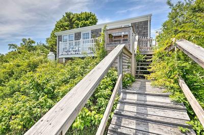 Cozy Narragansett Cottage w/ Dock & Outdoor Shower