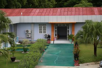 The Floral Breeze Wun Zin Hotel